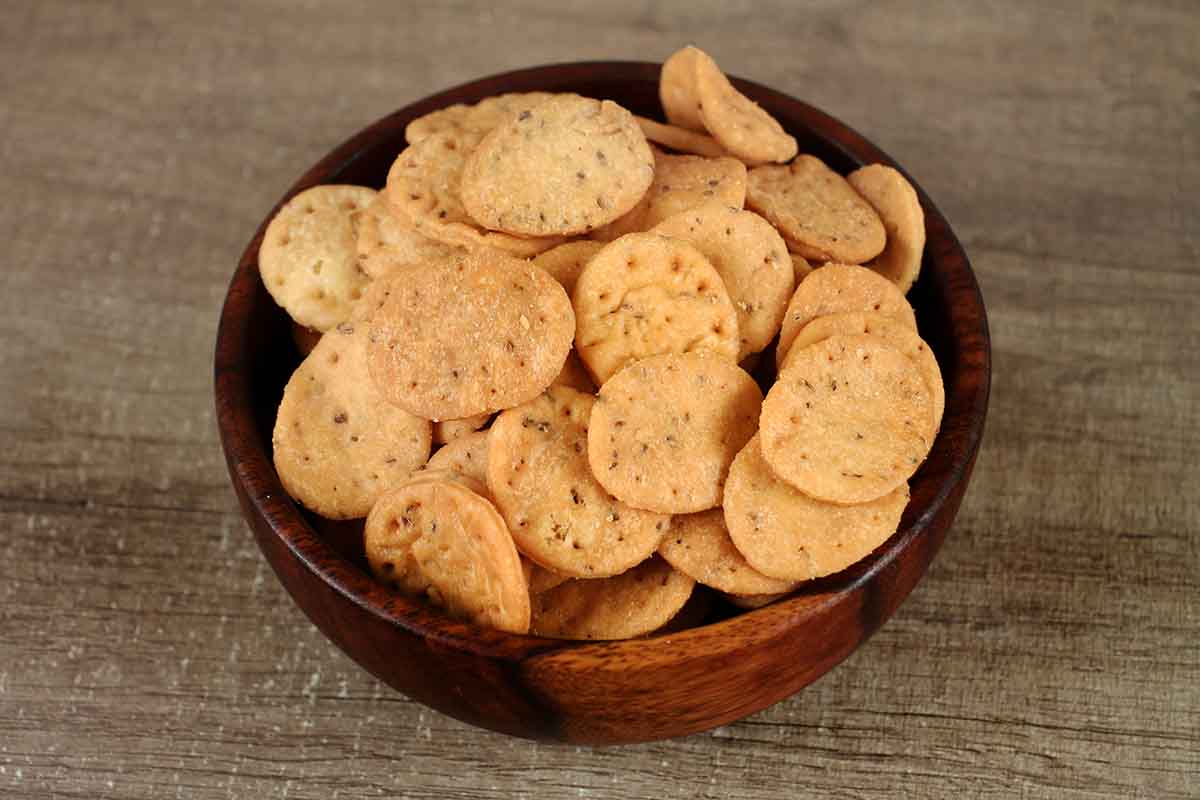 Ajwain Coin Puri 200 Gm