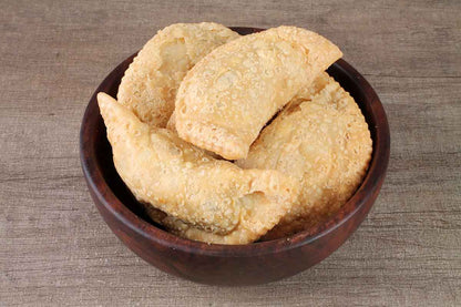 Coconut Karanji 5 Pc