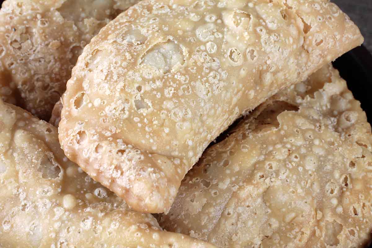 Coconut Karanji 5 Pc