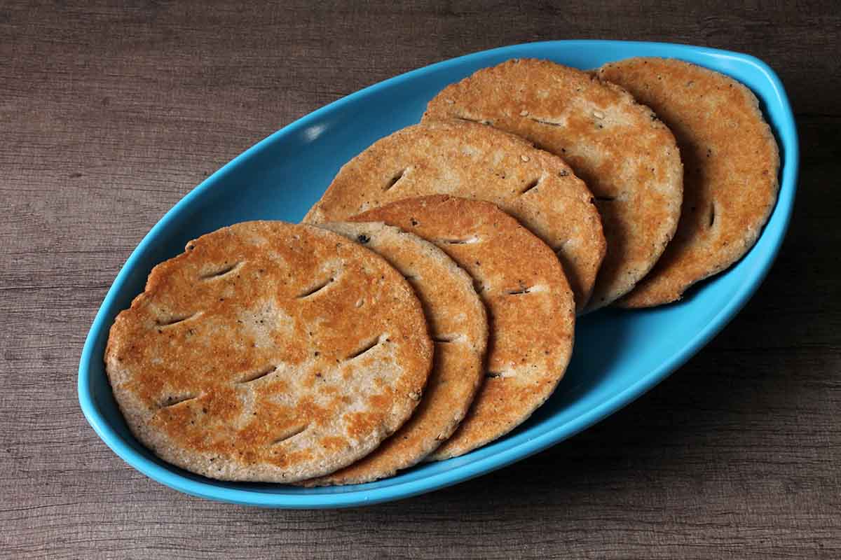 Roasted Black Pepper Bhakri 200 Gm