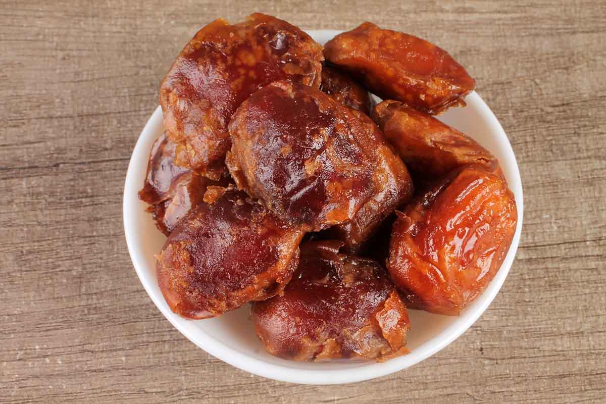 Red Dates With Seeds 250 Gm