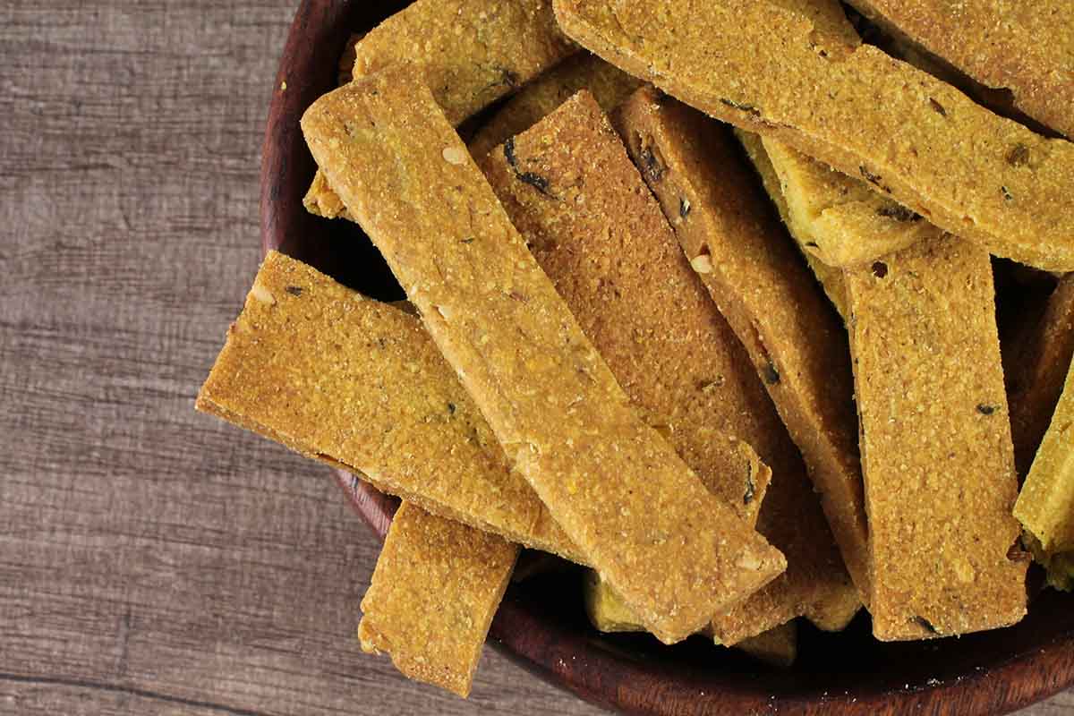 Roasted Wheat Bajra Methi Stick 200 Gm