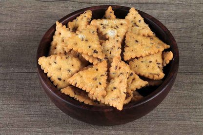 Flaxseed Triangle Puri 200 Gm