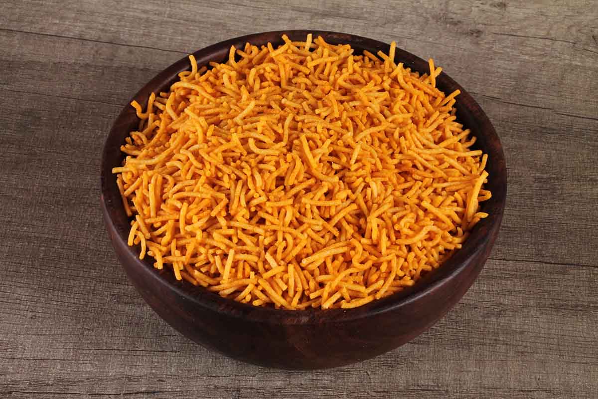 CHEESE GARLIC POTATO SEV 200 GM