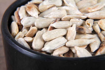 ROASTED SALTED SUNFLOWER SEEDS 90 GM